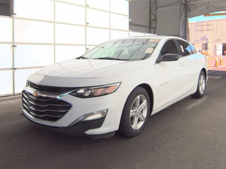 2019 Chevrolet Malibu LS photo 1