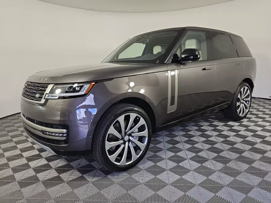 2025 Land Rover Range Rover SE photo 1