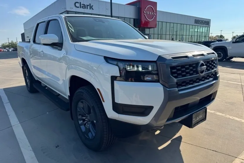 2026 Nissan Frontier SV photo 1