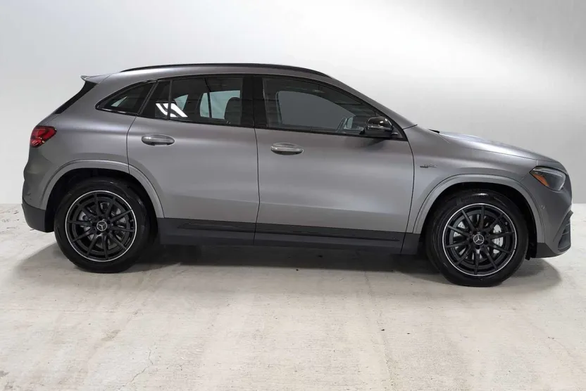 2025 Mercedes Benz GLA AMG 35 photo 1