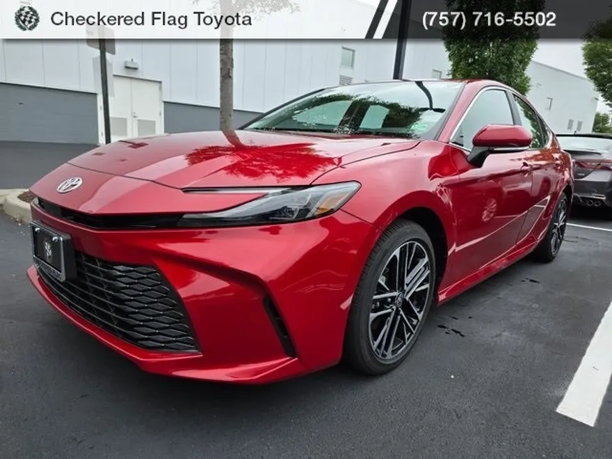 2025 Toyota Camry XLE photo 1