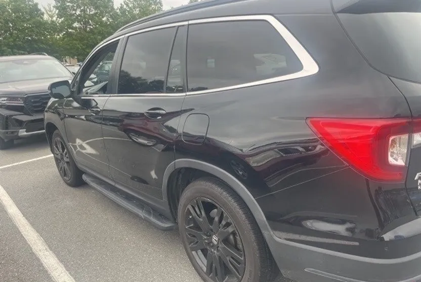 2022 Honda Pilot Special Edition photo 1