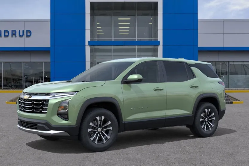 2026 Chevrolet Equinox LT photo 1
