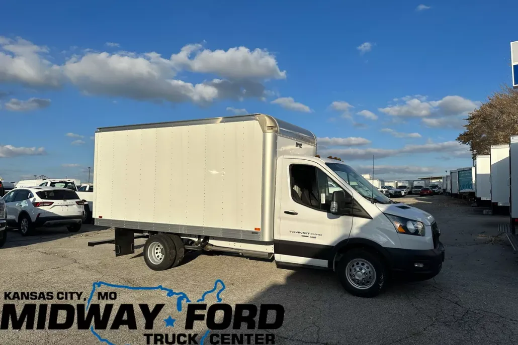 2023 Ford Transit photo 1