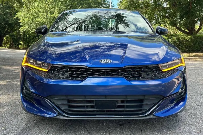 2021 Kia K5 GT-Line photo 1