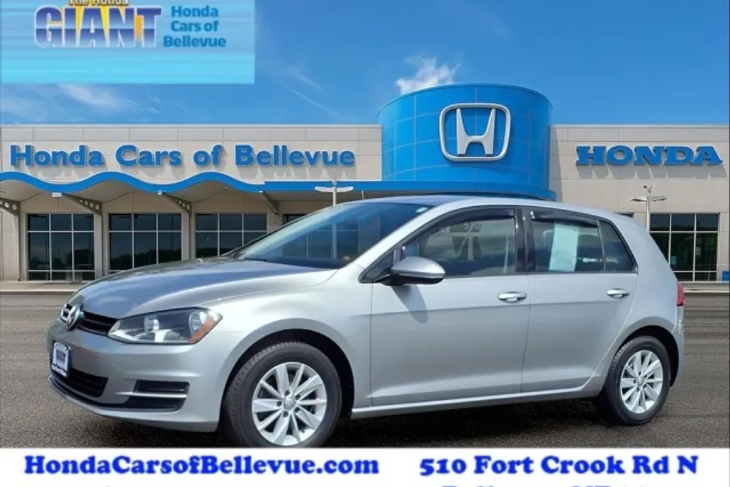 2016 Volkswagen Golf TSI S photo 1