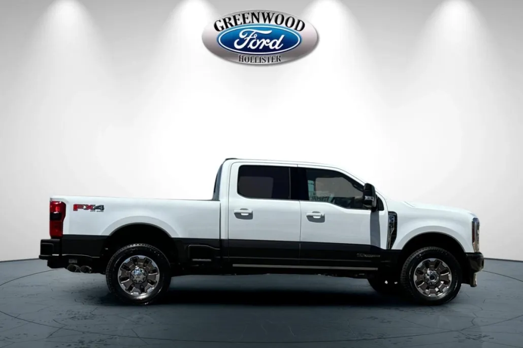 2025 Ford F-350 photo 1