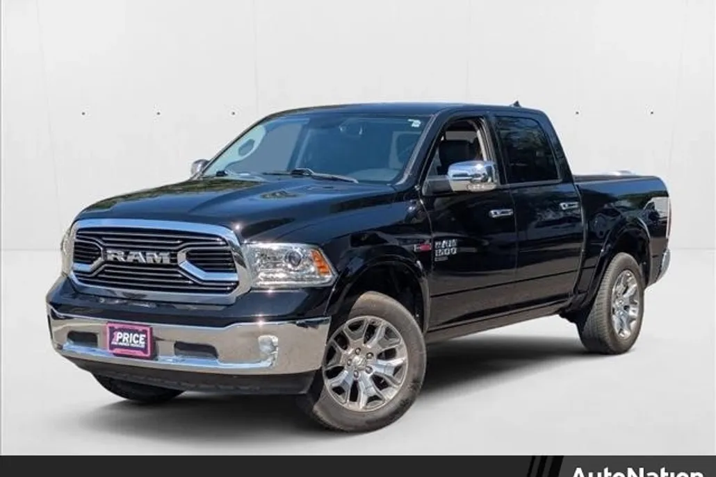 2019 Ram 1500 Classic Laramie photo 1