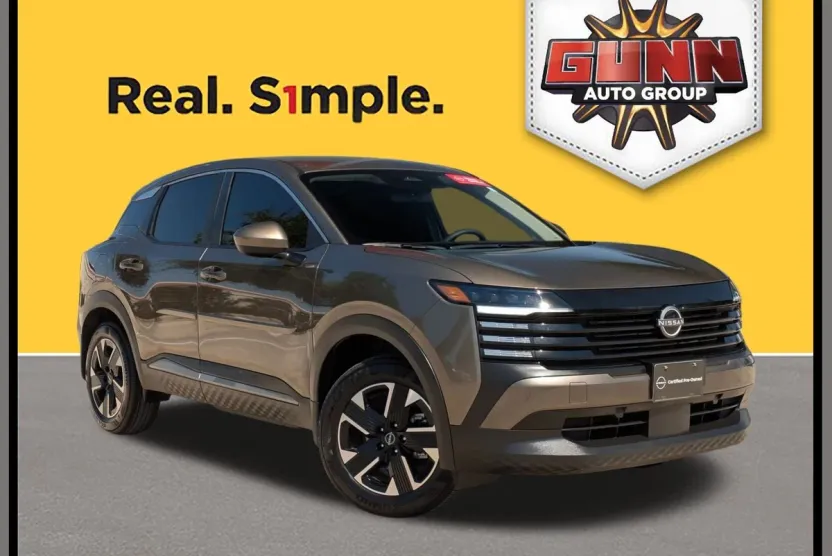 2025 Nissan Kicks SV photo 1