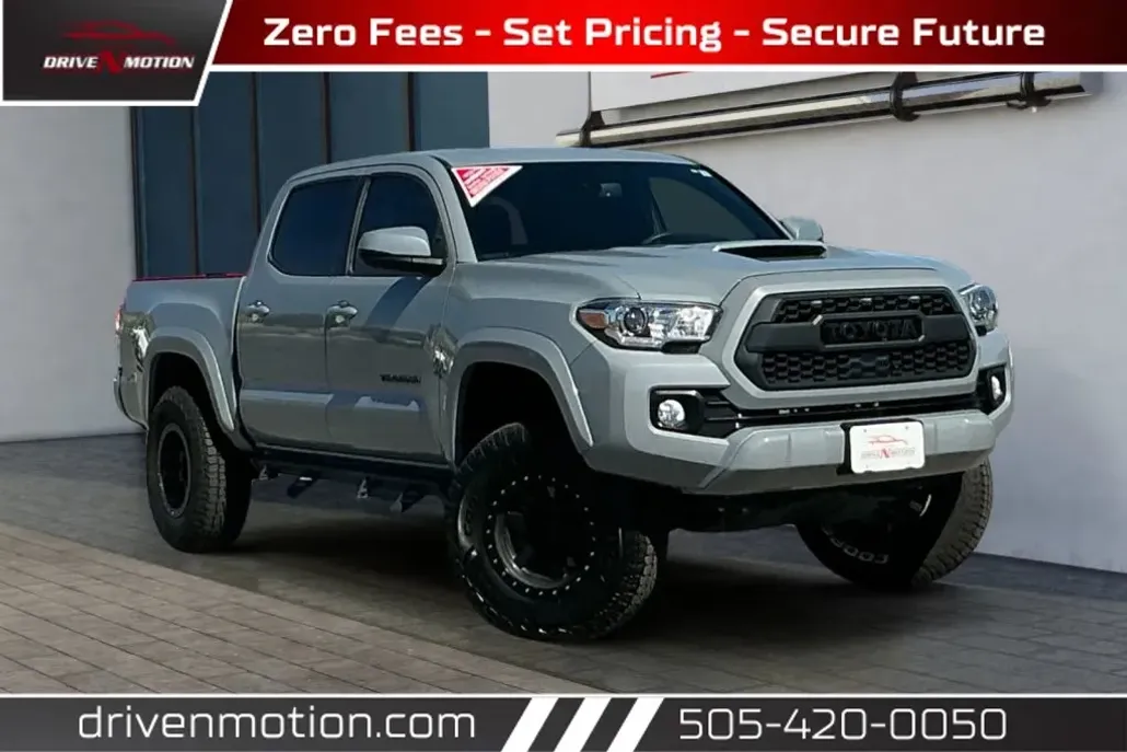 2020 Toyota Tacoma Double Cab TRD Sport photo 1