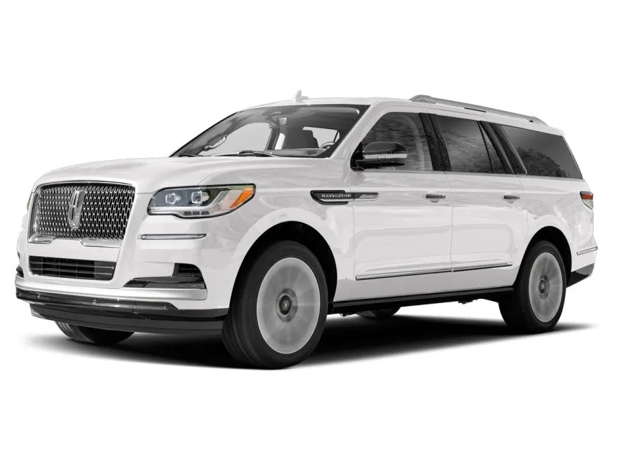 2022 Lincoln Navigator Reserve Monochromatic Luxury photo 1