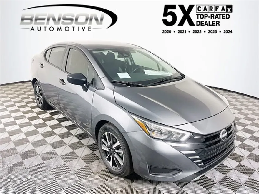 2025 Nissan Versa 1.6 S photo 1