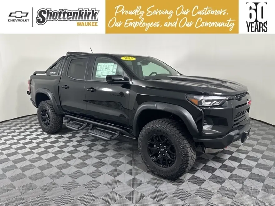 2025 Chevrolet Colorado ZR2 photo 1