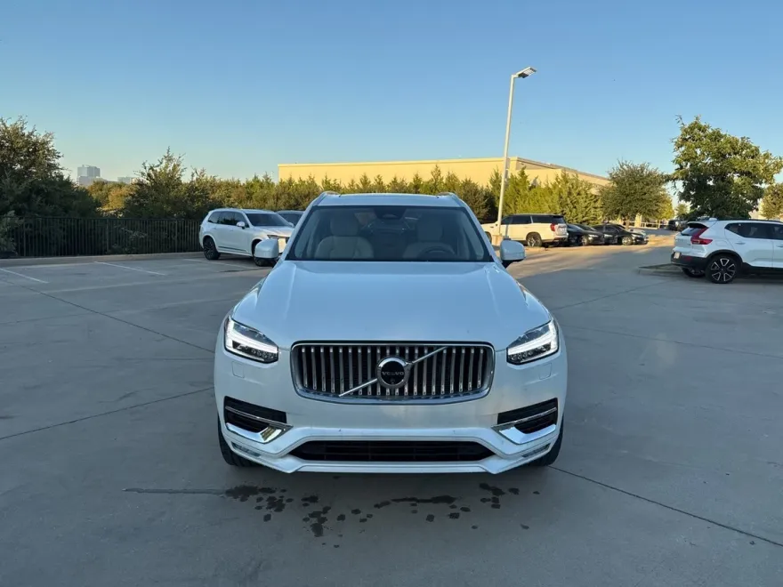 2024 Volvo XC90 AWD Plus photo 1