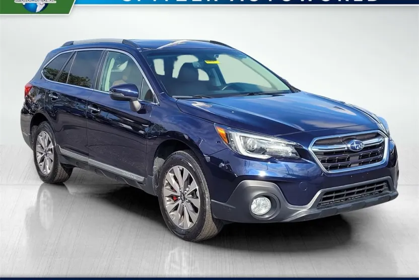 2018 Subaru Outback Touring photo 1