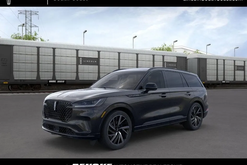 2025 Lincoln Aviator Black Label photo 1