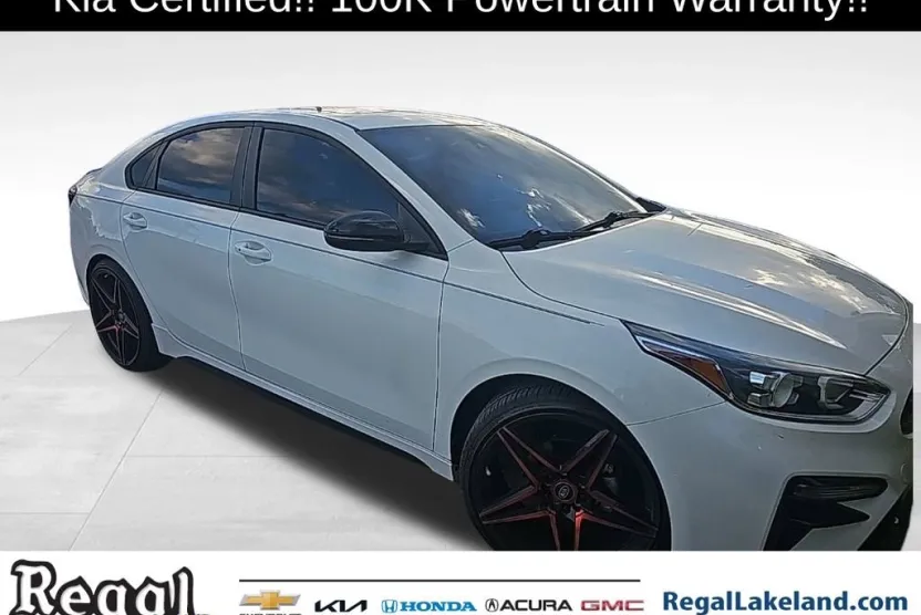2021 Kia Forte GT-Line photo 1