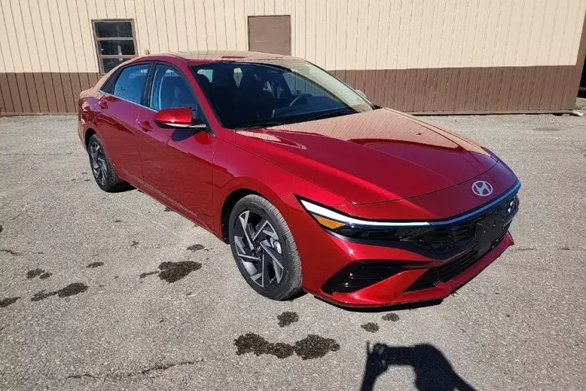 2025 Hyundai Elantra SEL Convenience photo 1