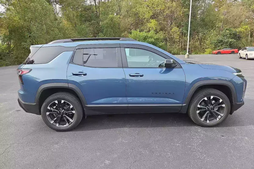 2025 Chevrolet Equinox RS photo 1