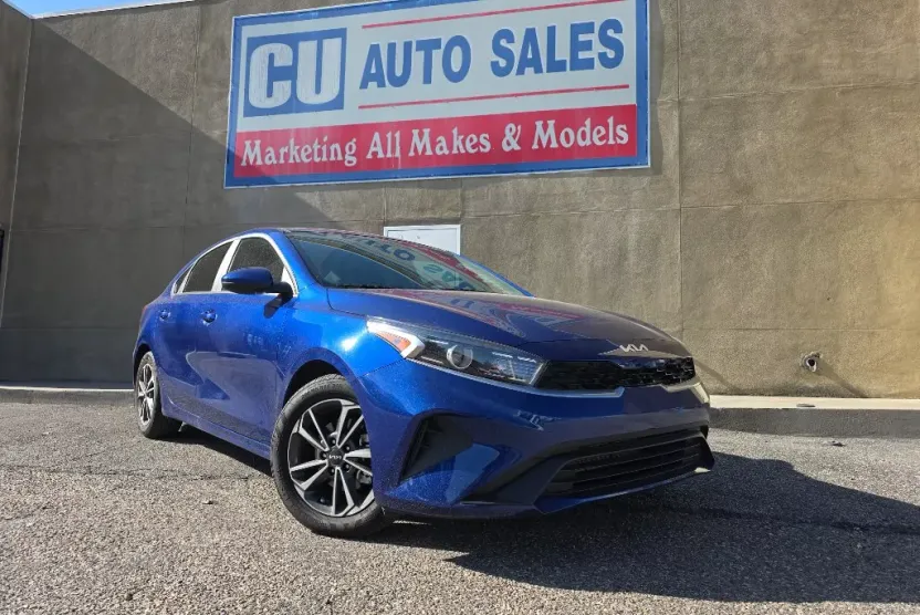2024 Kia Forte LXS photo 1