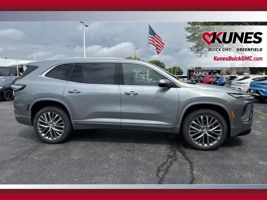 2026 Buick Enclave Avenir photo 1