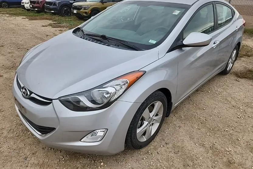 2013 Hyundai Elantra GLS photo 1