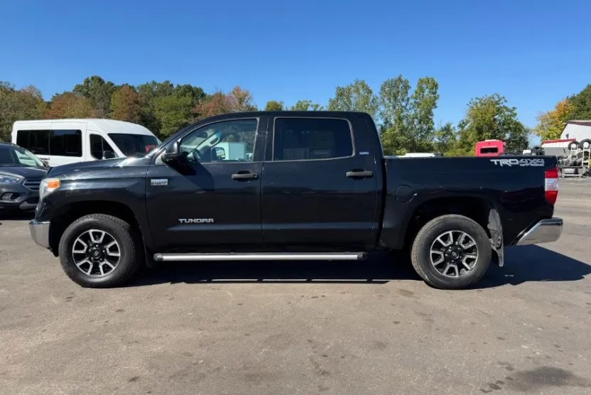 2014 Toyota Tundra SR5 photo 1