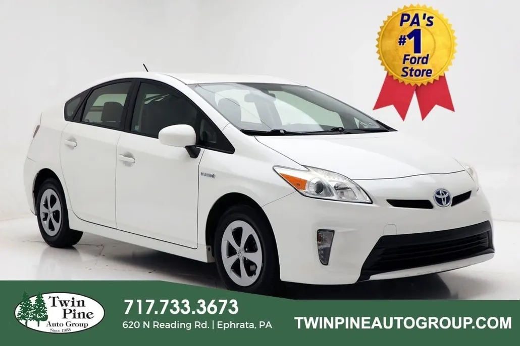 2013 Toyota Prius One photo 1
