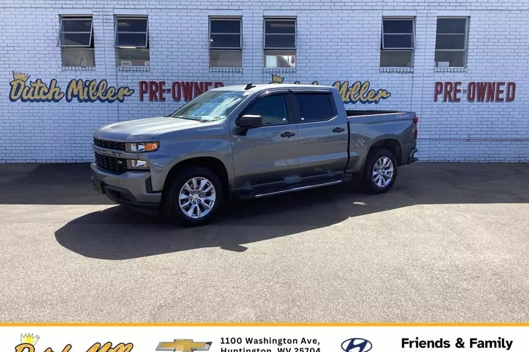 2019 Chevrolet Silverado Custom photo 1