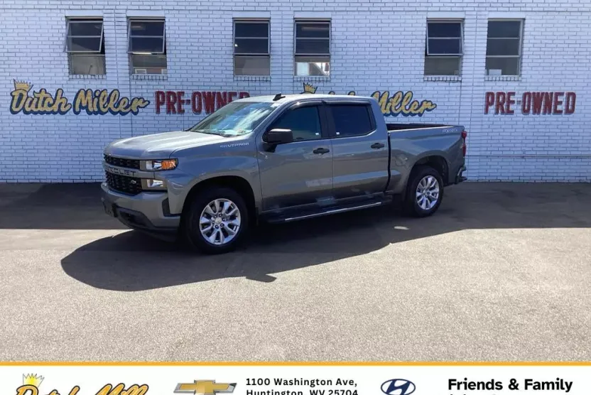 2019 Chevrolet Silverado Custom photo 1