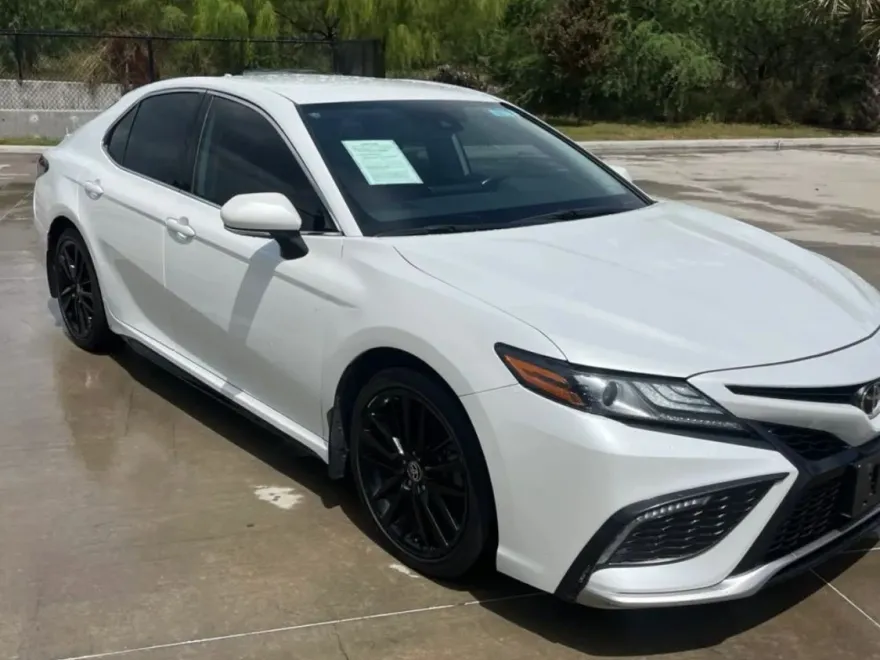 2023 Toyota Camry XSE photo 1