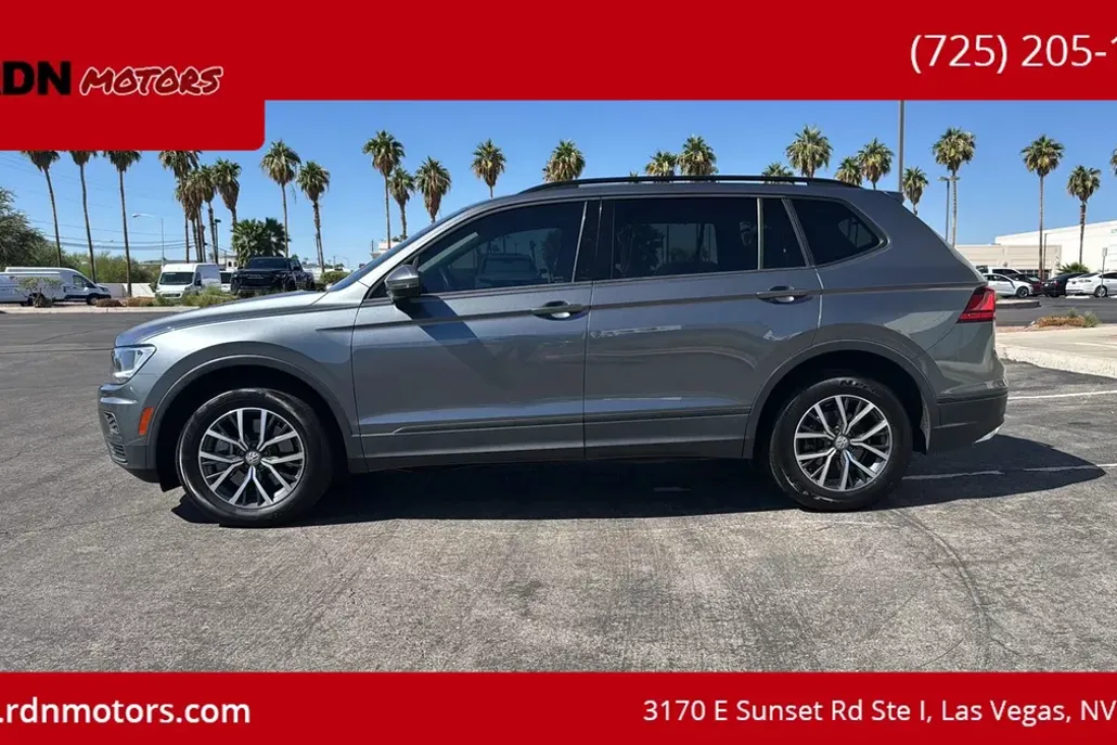 2021 Volkswagen Tiguan Sport photo 1