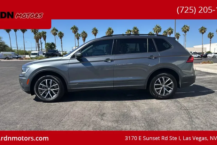 2021 Volkswagen Tiguan Sport photo 1