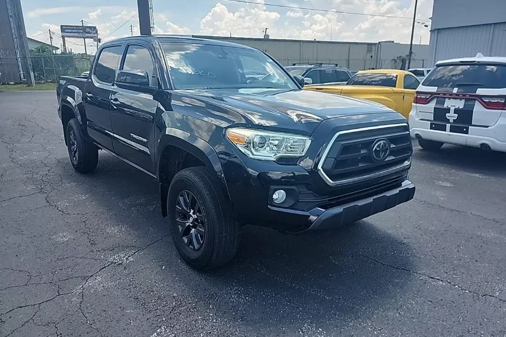2021 Toyota Tacoma SR5 V6 photo 1