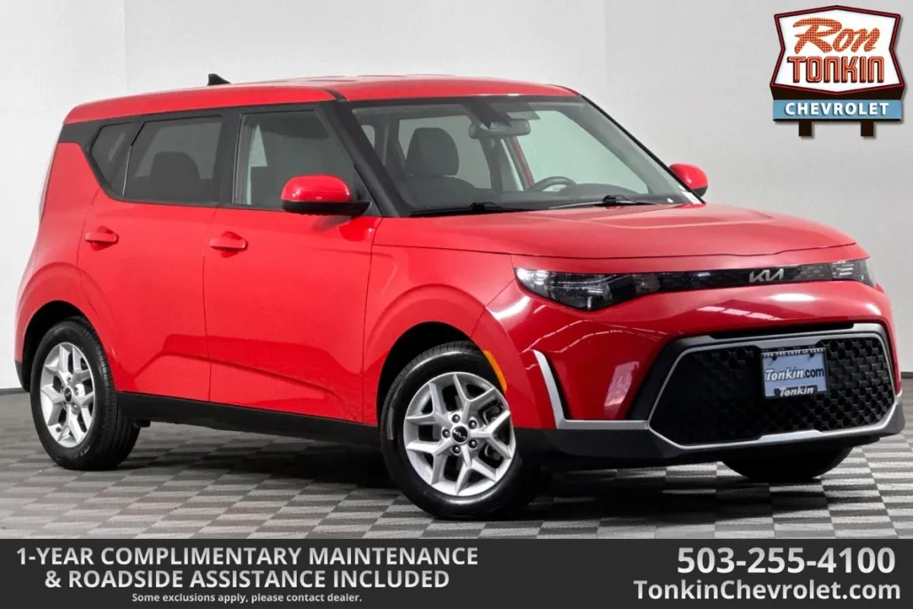 2023 Kia Soul LX photo 1