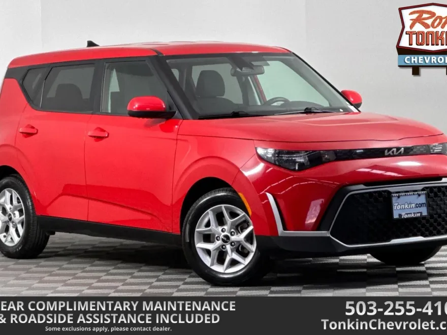 2023 Kia Soul LX photo 1