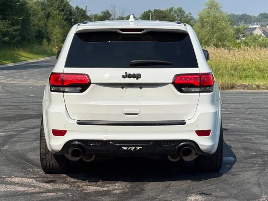 2015 Jeep Grand Cherokee SRT8 photo 1