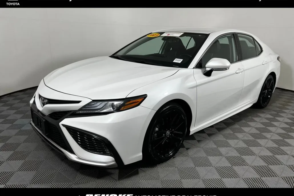 2023 Toyota Camry XSE photo 1