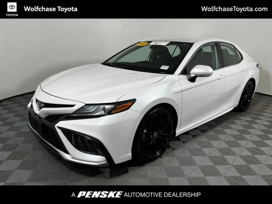 2023 Toyota Camry XSE photo 1