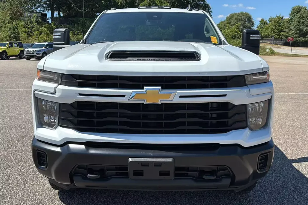 2024 Chevrolet Silverado 2500HD Custom photo 1
