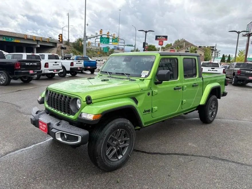 2025 Jeep Gladiator Sport S photo 1