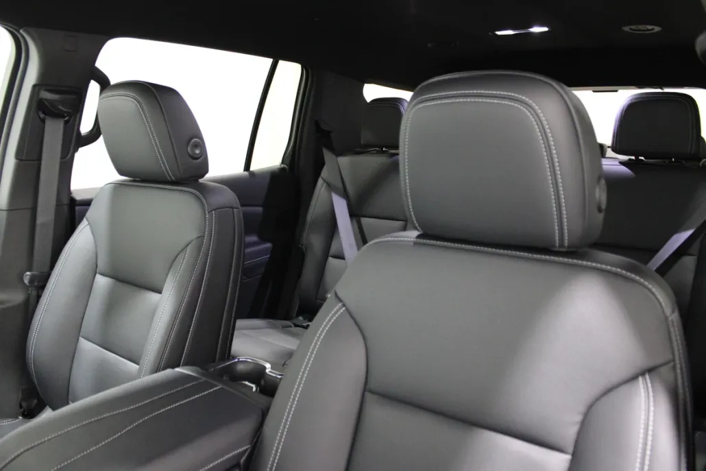 2026 Chevrolet Traverse photo 1