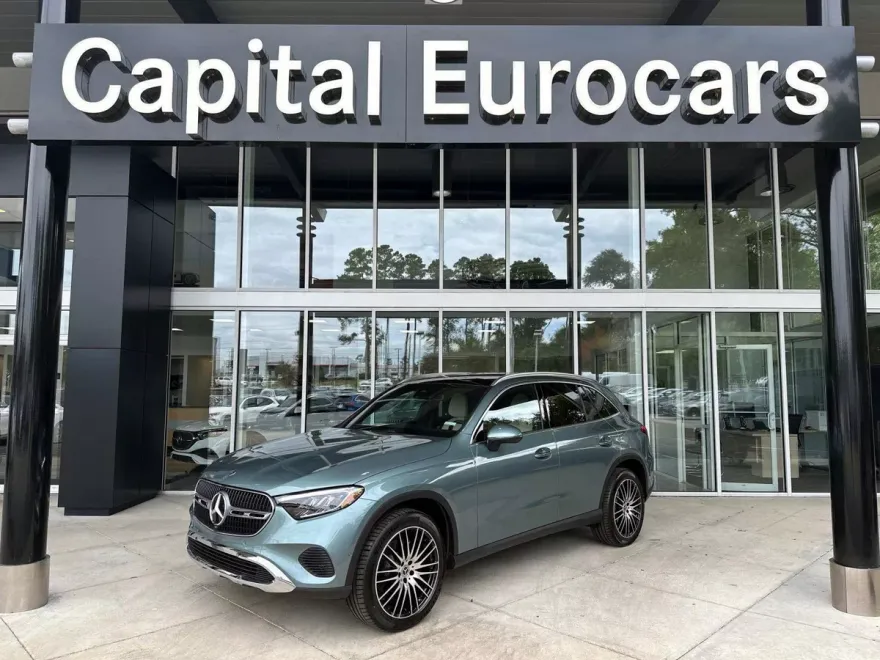 2026 Mercedes Benz GLC 300 photo 1