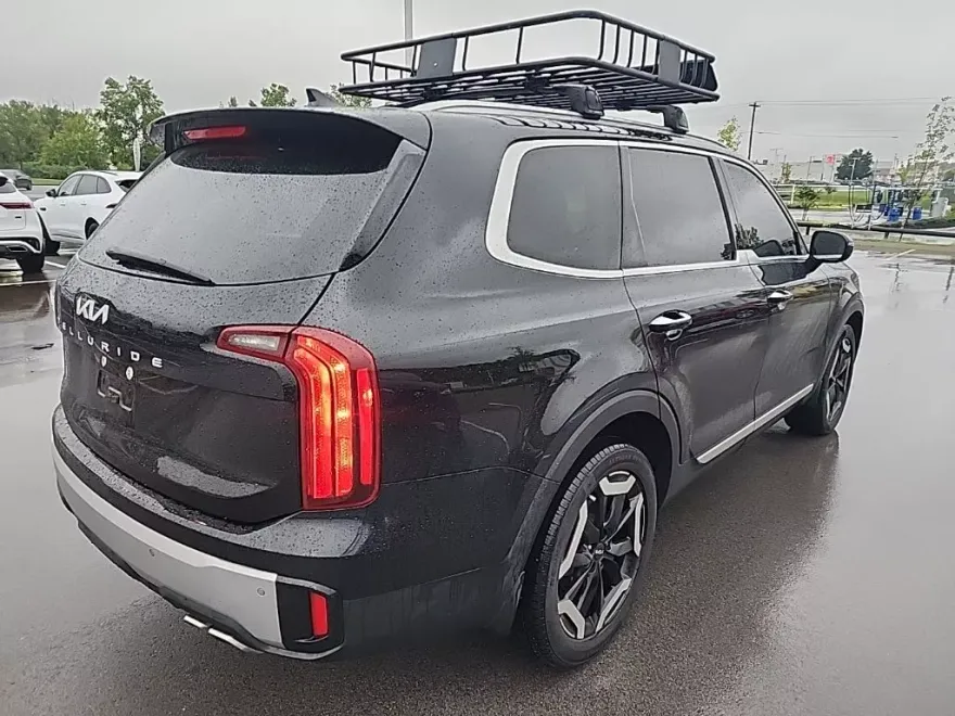 2023 Kia Telluride S photo 1