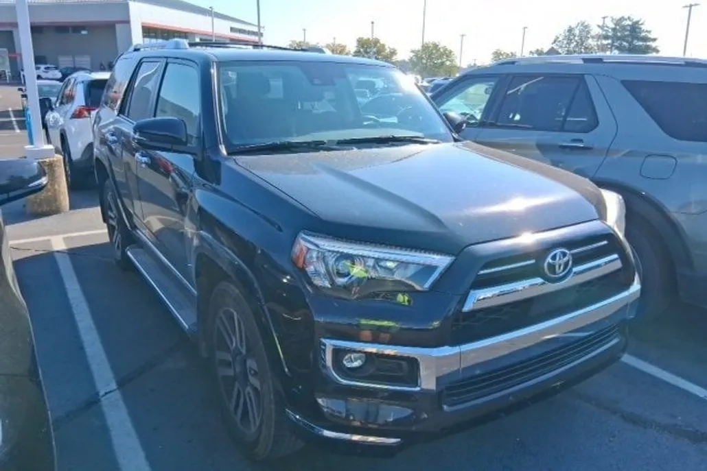 2021 Toyota 4Runner Limited photo 1