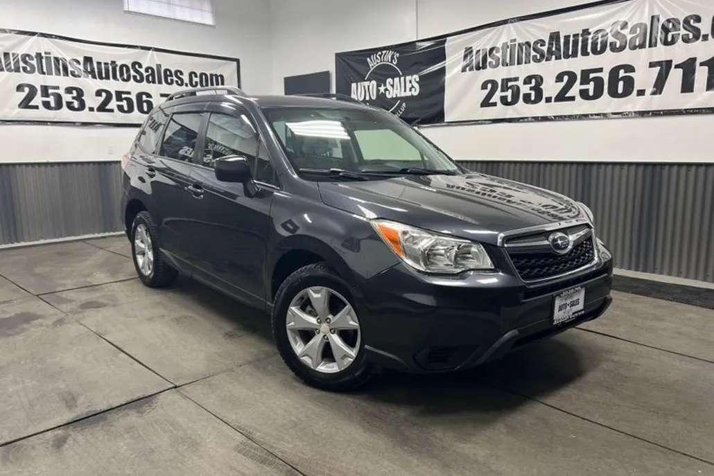 2015 Subaru Forester 2.5i photo 1