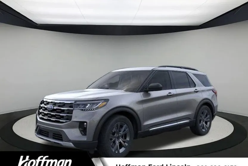 2025 Ford Explorer photo 1