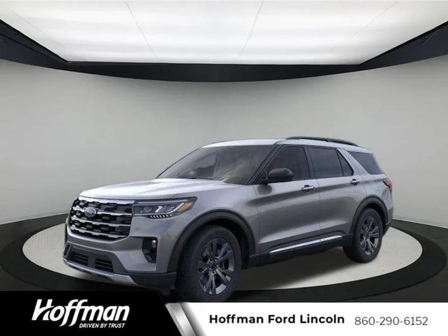 2025 Ford Explorer photo 1