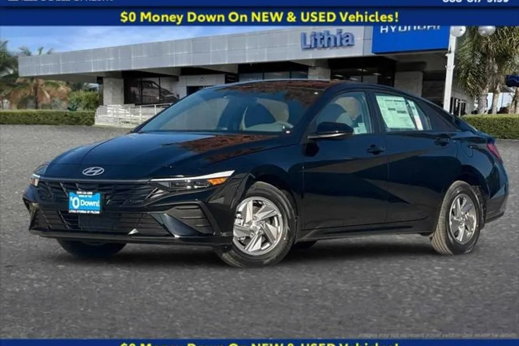 2025 Hyundai Elantra SE photo 1