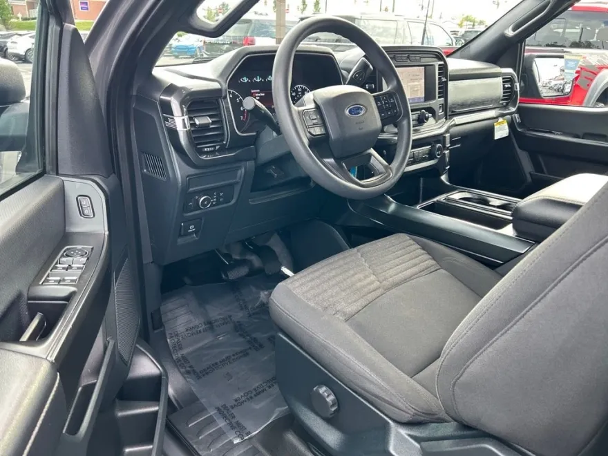 2021 Ford F-150 XL photo 1